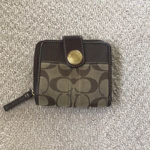 Authentic Coach wallet, GUC